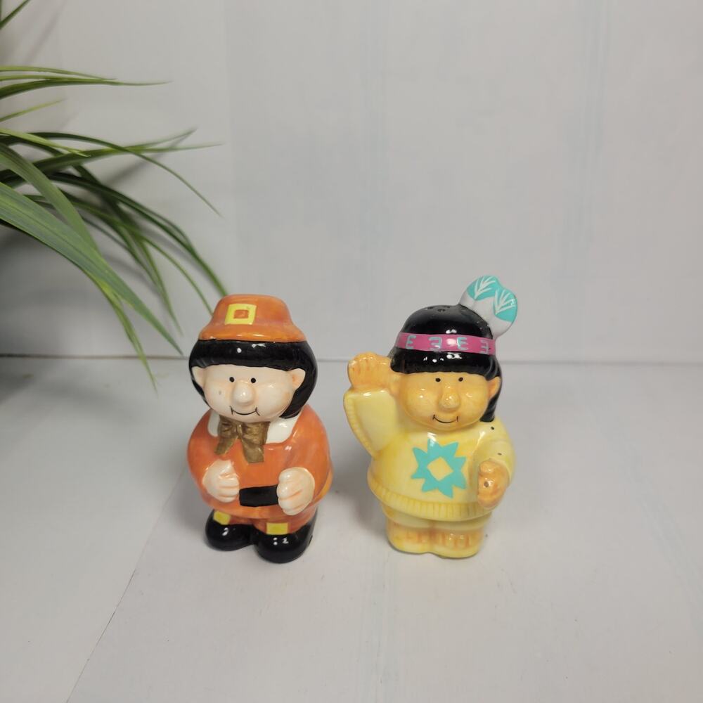 Vintage Russ Thanksgiving Salt Pepper Shakers, Native & Pilgrim Figurines